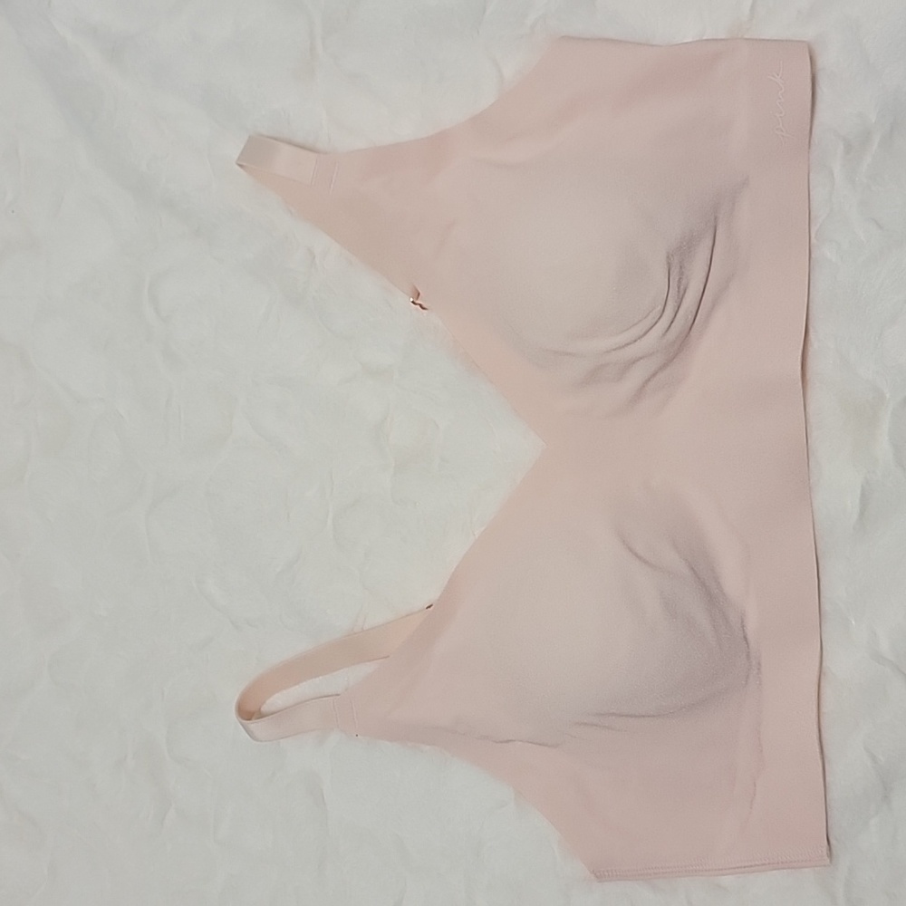 PINK Loungin' V-Neck Bra- Peach Nectar (Light pink)